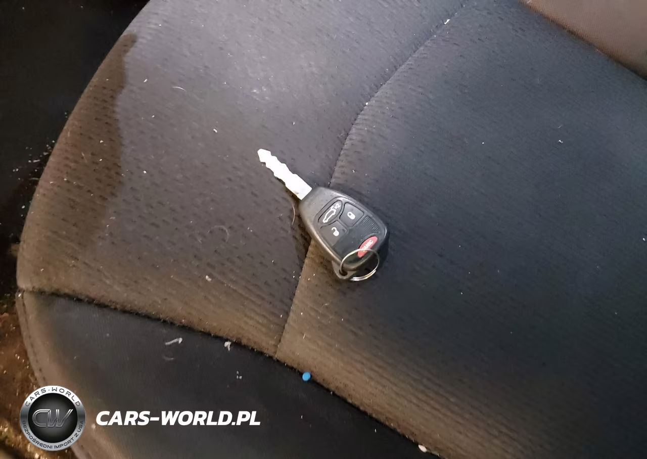 2013 Chrysler 200 Touring VIN:1C3CCBBB8DN584580 - 11