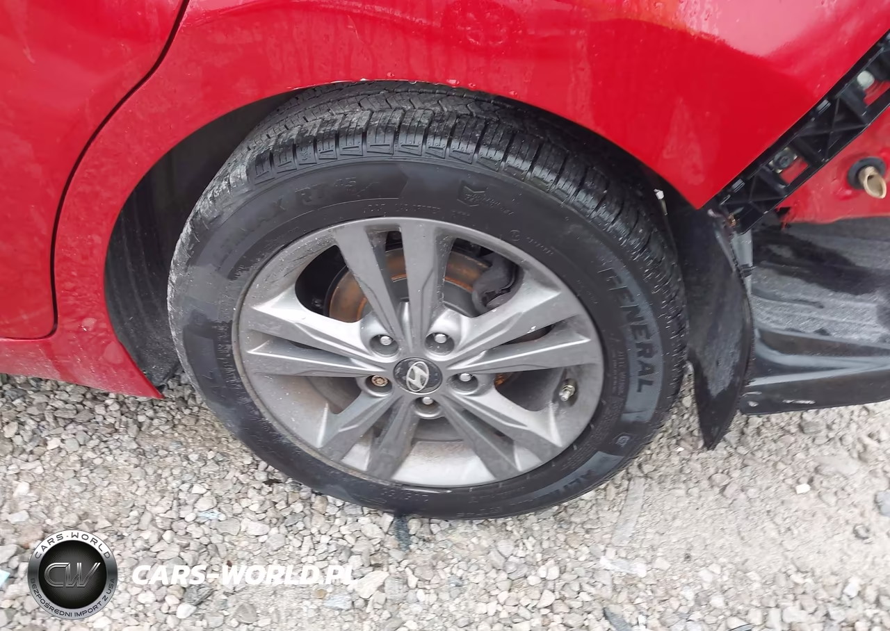 2018 Hyundai Elantra Value Edition VIN:5NPD84LF1JH241264 - 22