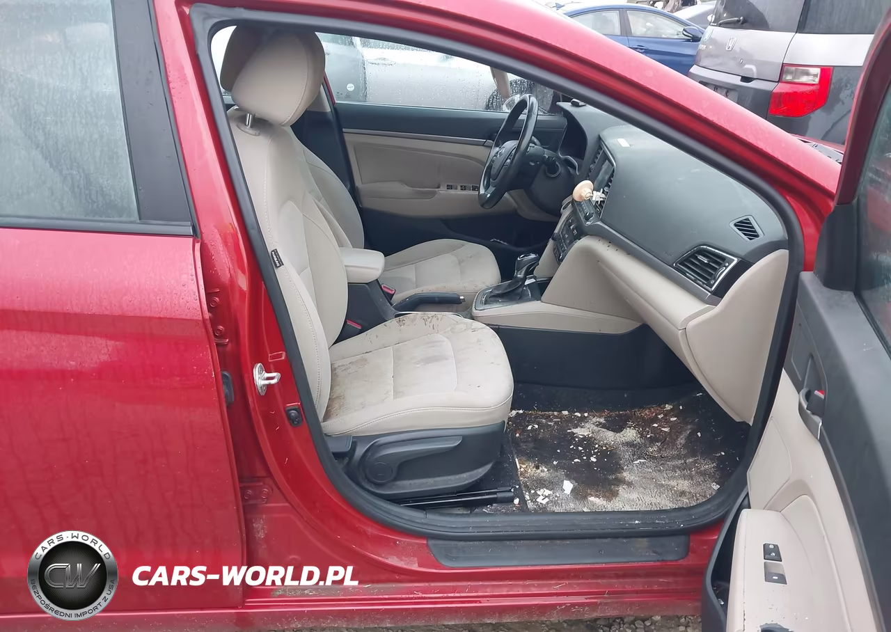 2018 Hyundai Elantra Value Edition VIN:5NPD84LF1JH241264 - 5
