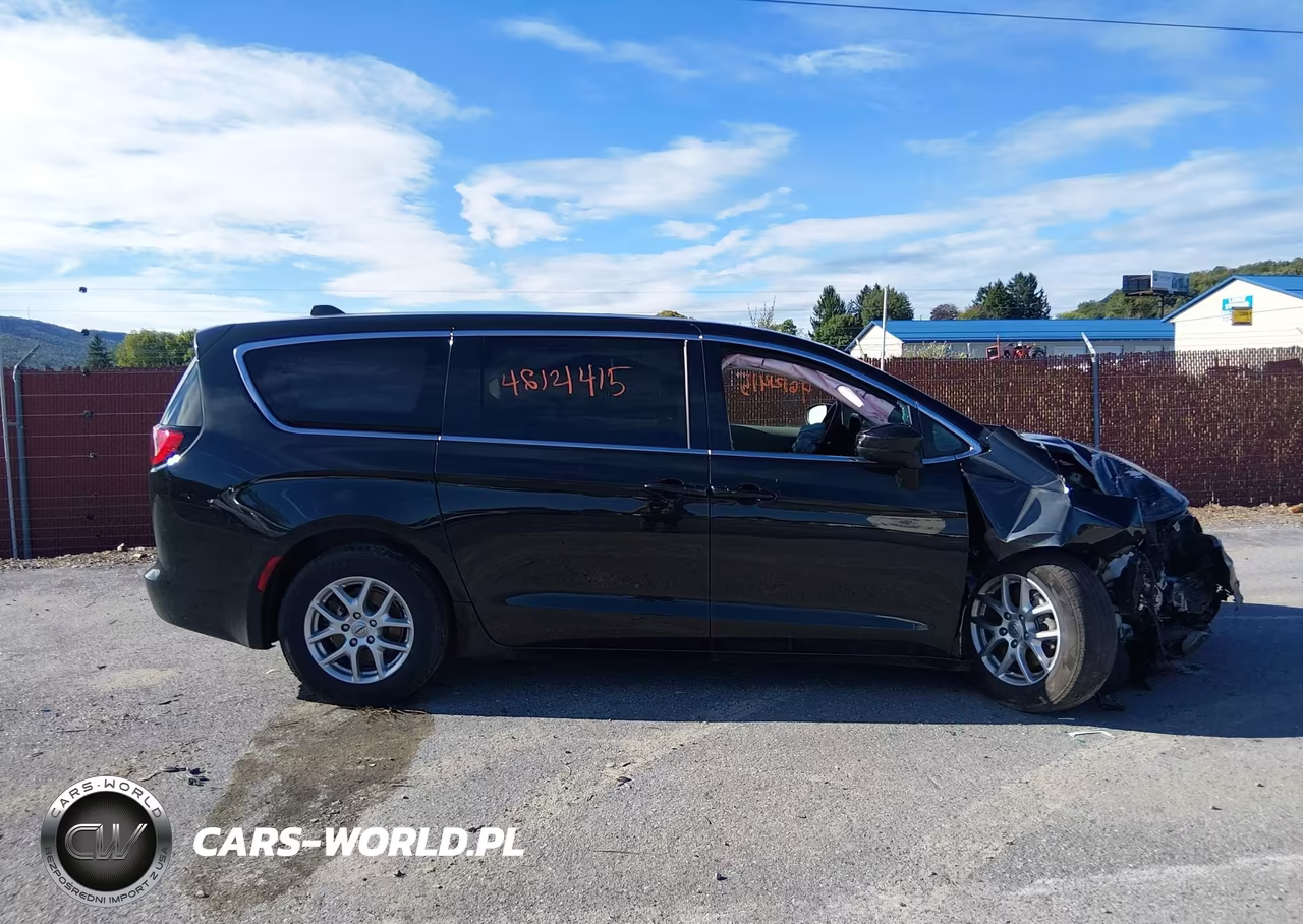 2023 Chrysler Voyager Lx VIN:2C4RC1CG9PR534109 - 13