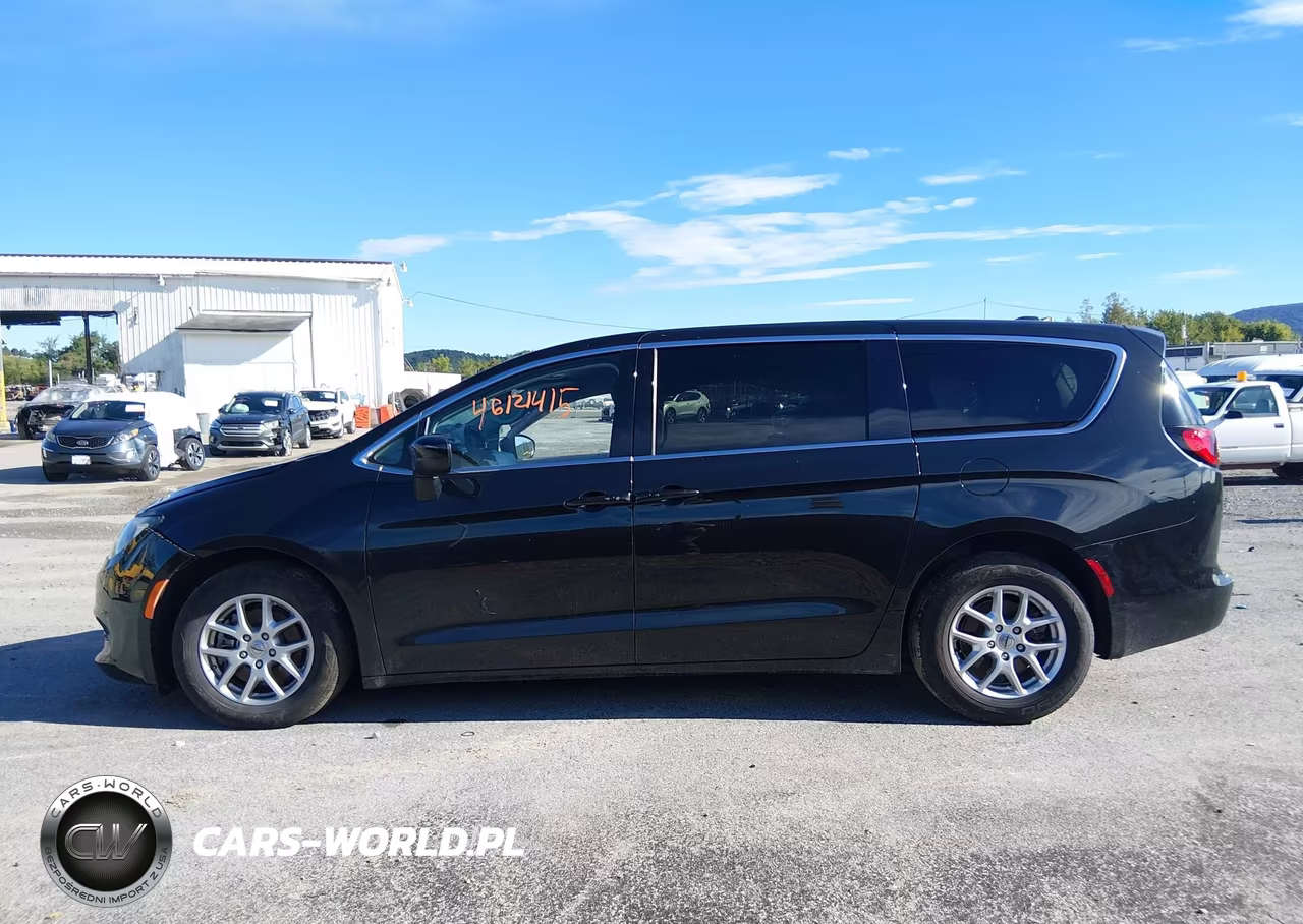 2023 Chrysler Voyager Lx VIN:2C4RC1CG9PR534109 - 14