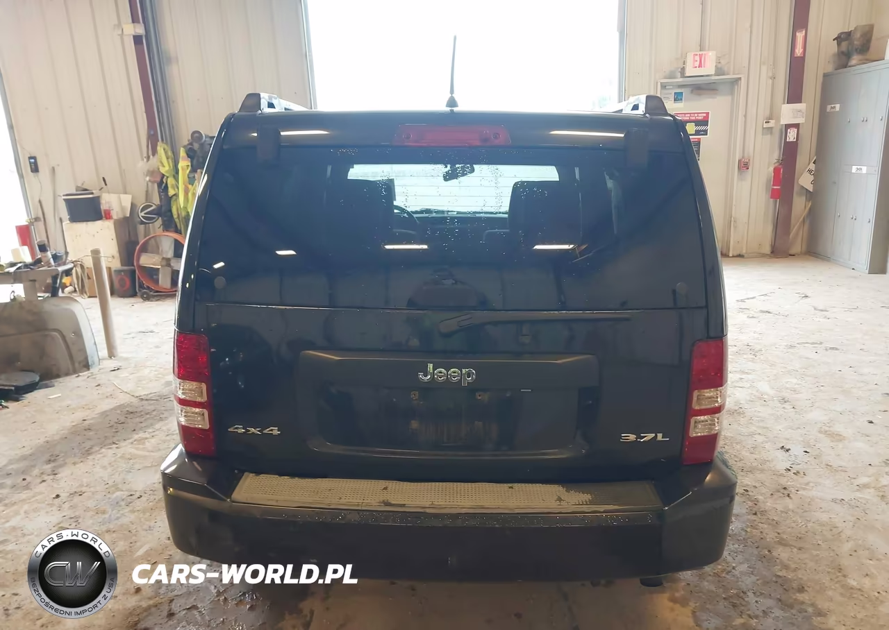 2008 Jeep Liberty Sport VIN:1J8GN28K98W142804 - 16