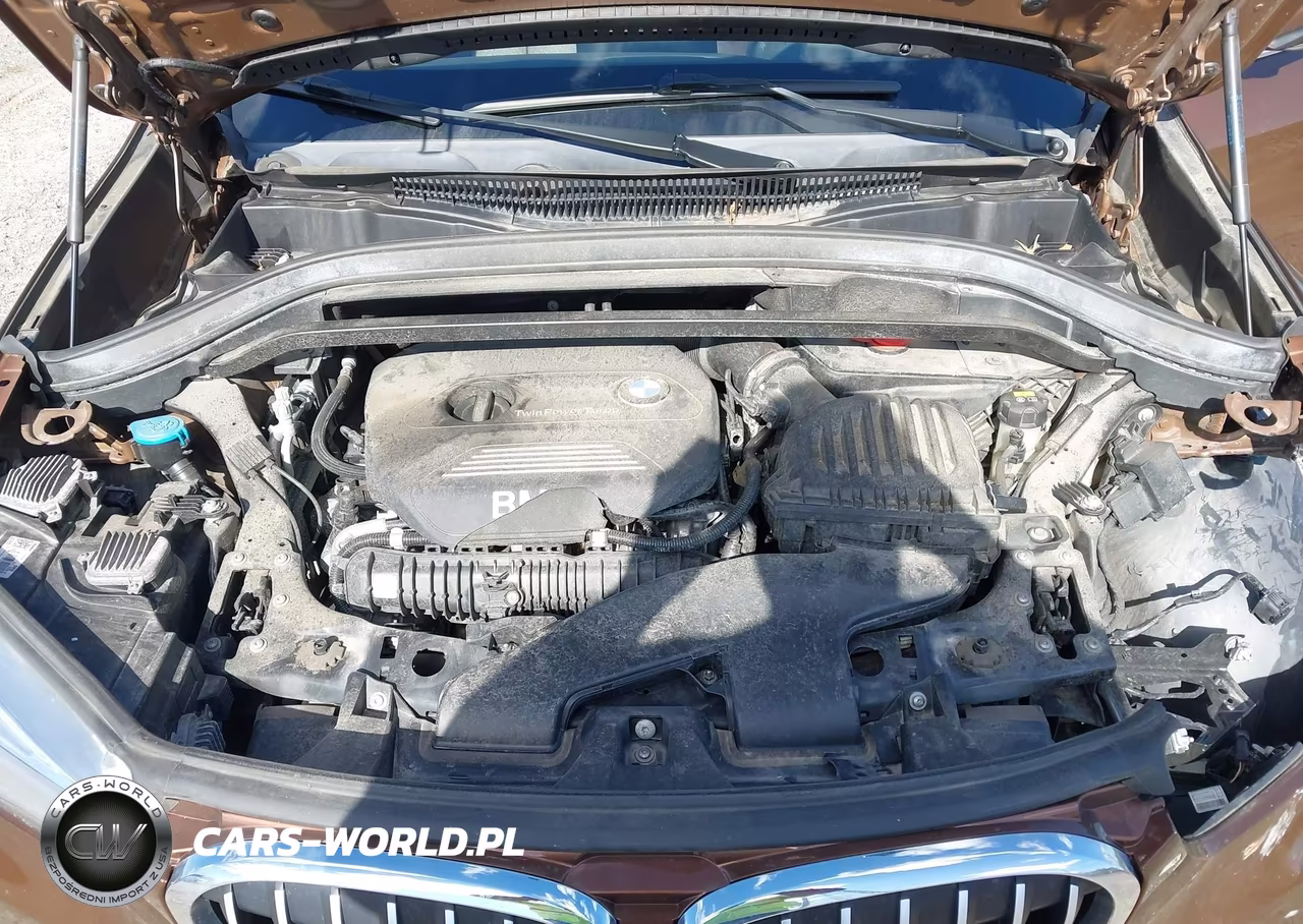 2017 BMW X1 Sdrive28I VIN:WBXHU7C33H5H32858 - 10