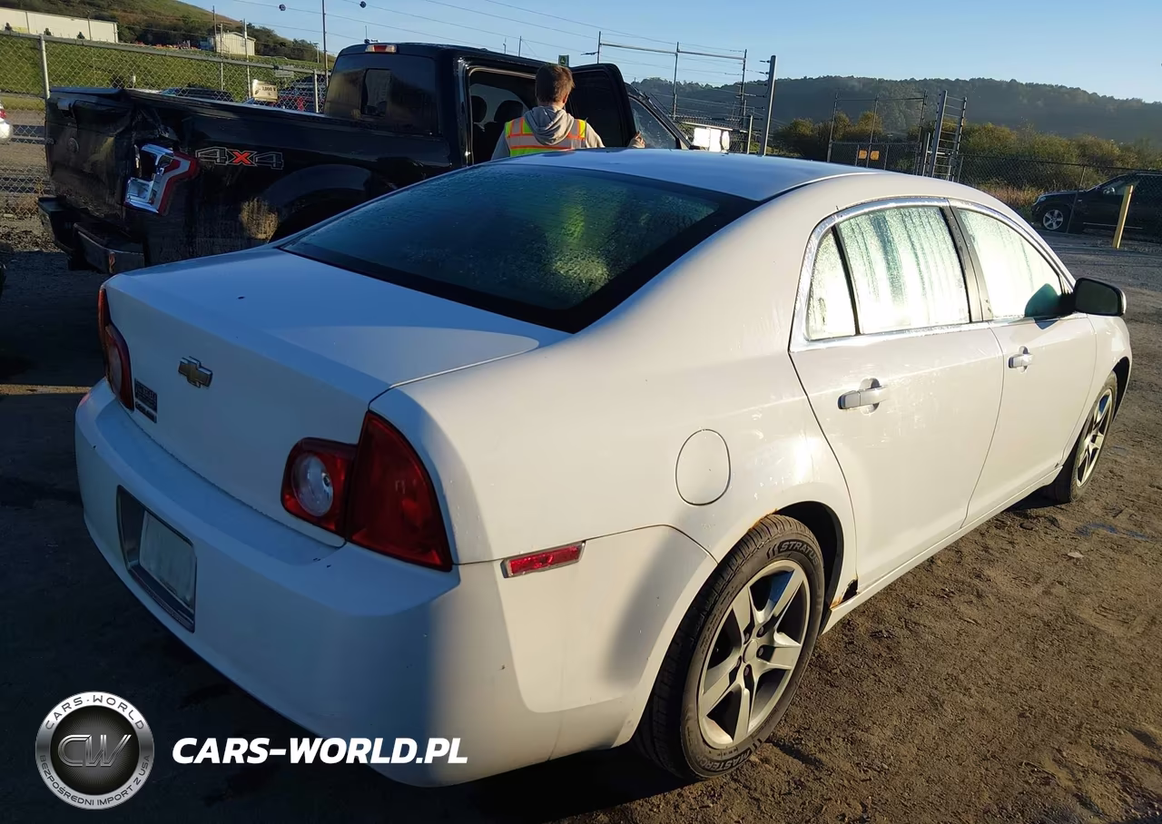 2010 Chevrolet Malibu Ls VIN:1G1ZA5EB4AF105983 - 4