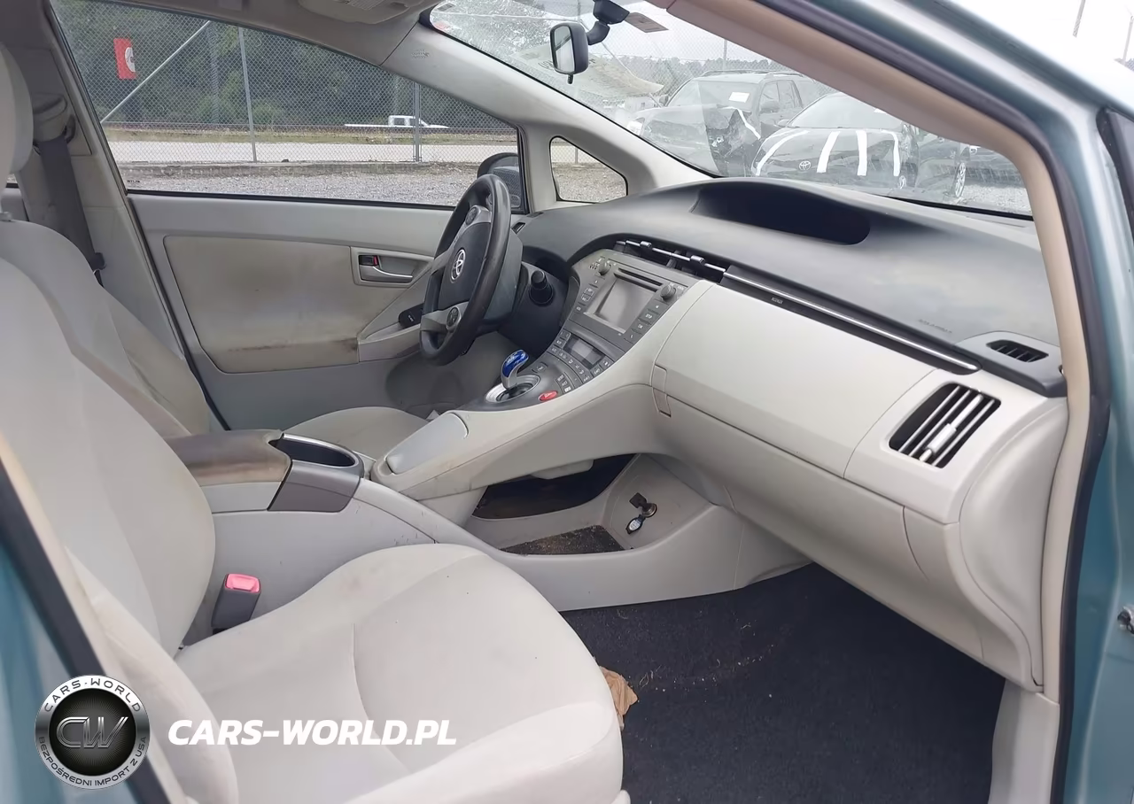 2012 Toyota Prius VIN:JTDKN3DU9C1613418 - 5