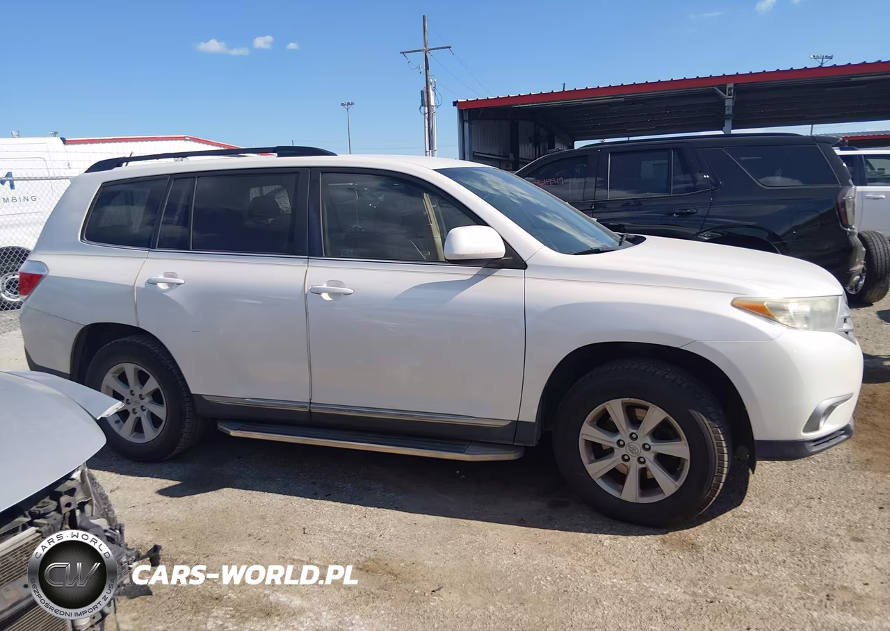 2013 Toyota Highlander Base Plus V6 VIN:5TDZK3EHXDS142795 - 13