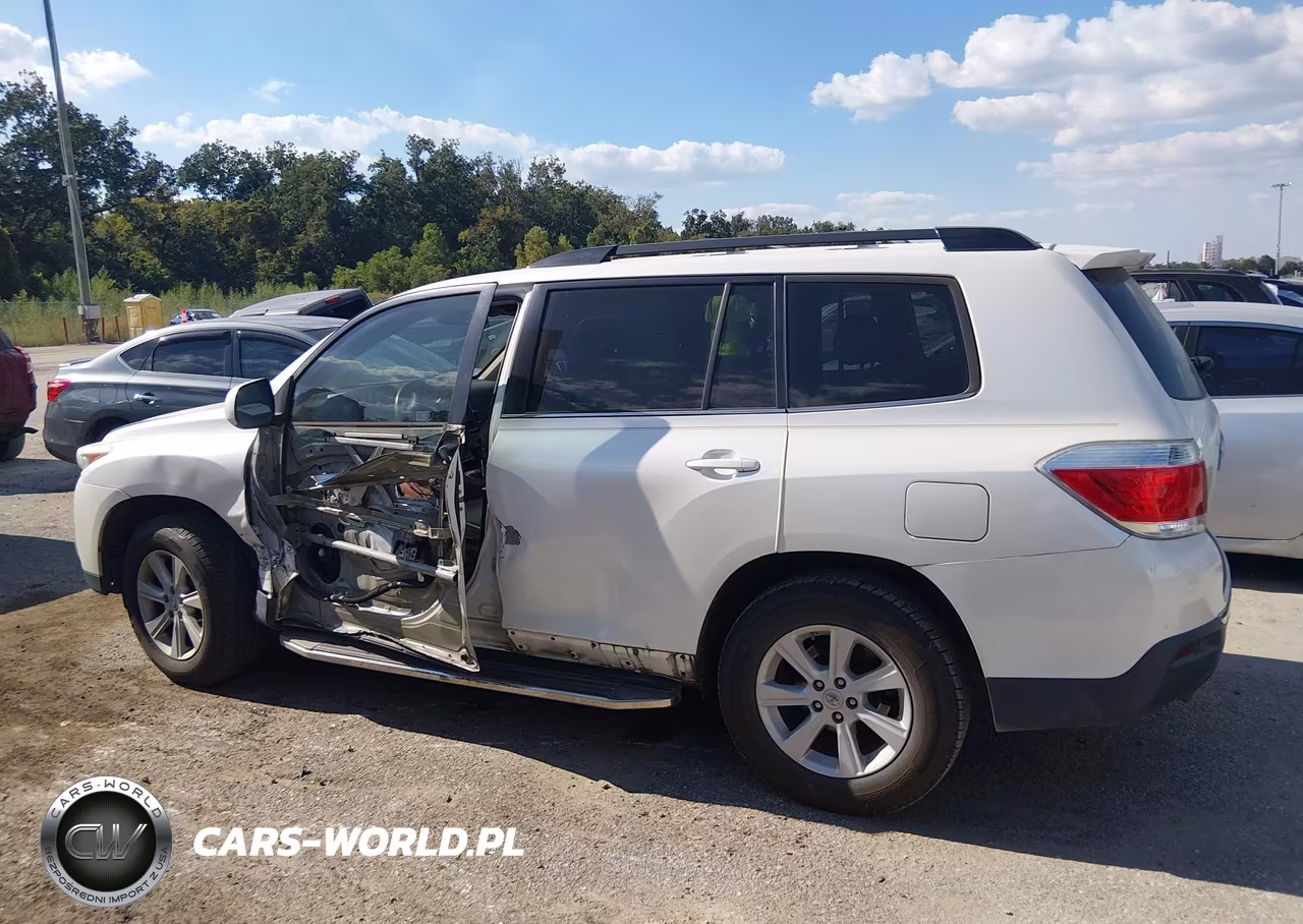 2013 Toyota Highlander Base Plus V6 VIN:5TDZK3EHXDS142795 - 14
