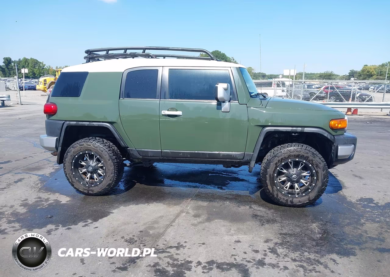 2012 Toyota Fj Cruiser VIN:JTEBU4BF3CK131398 - 13