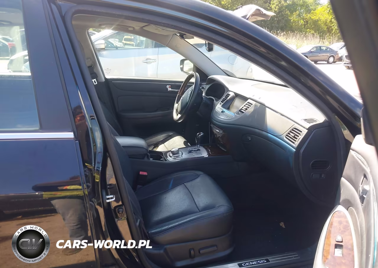 2011 Hyundai Genesis 4.6 VIN:KMHGC4DF1BU119615 - 5