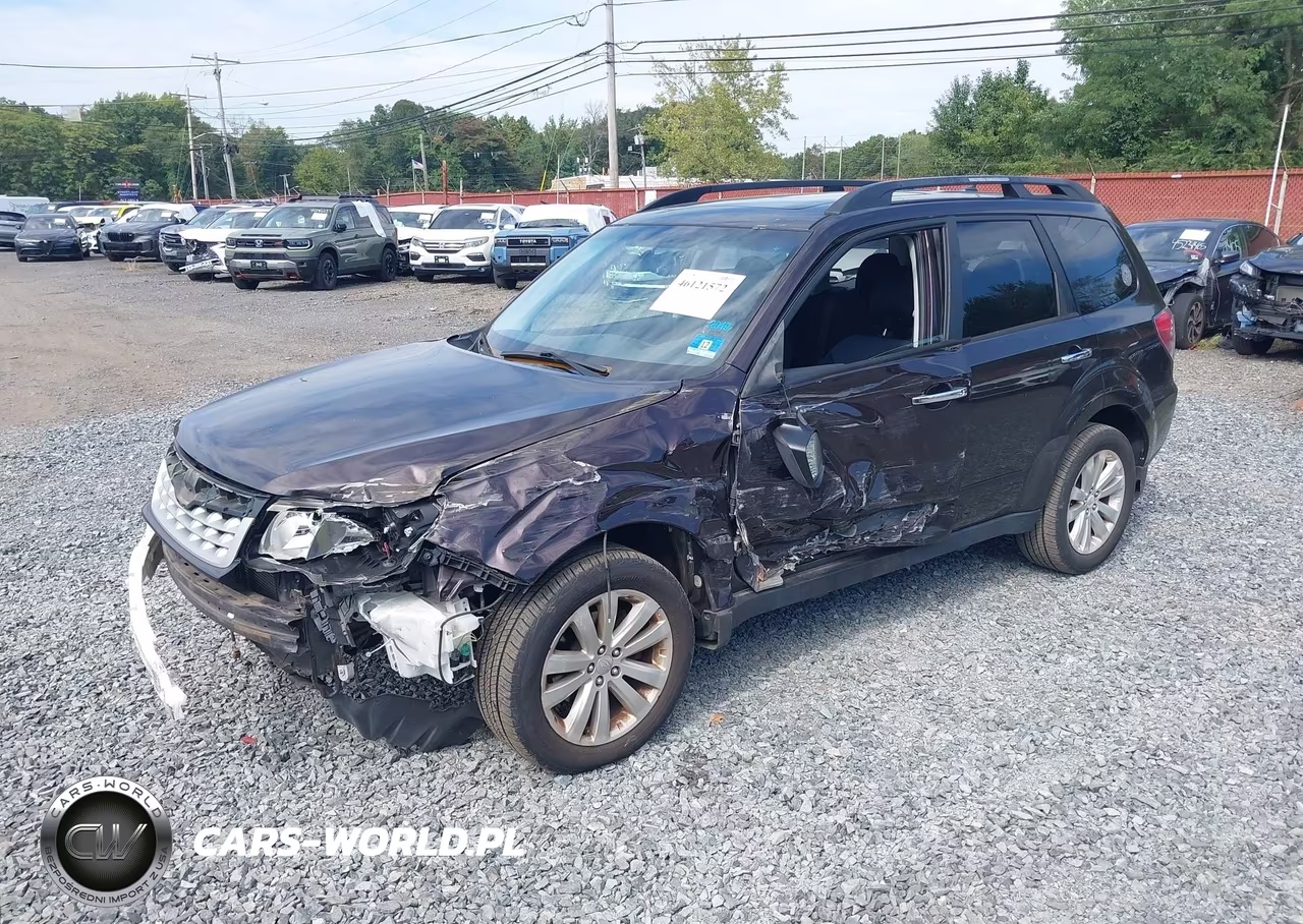 2013 Subaru Forester 2.5X Premium VIN:JF2SHADC3DH437141 - 6