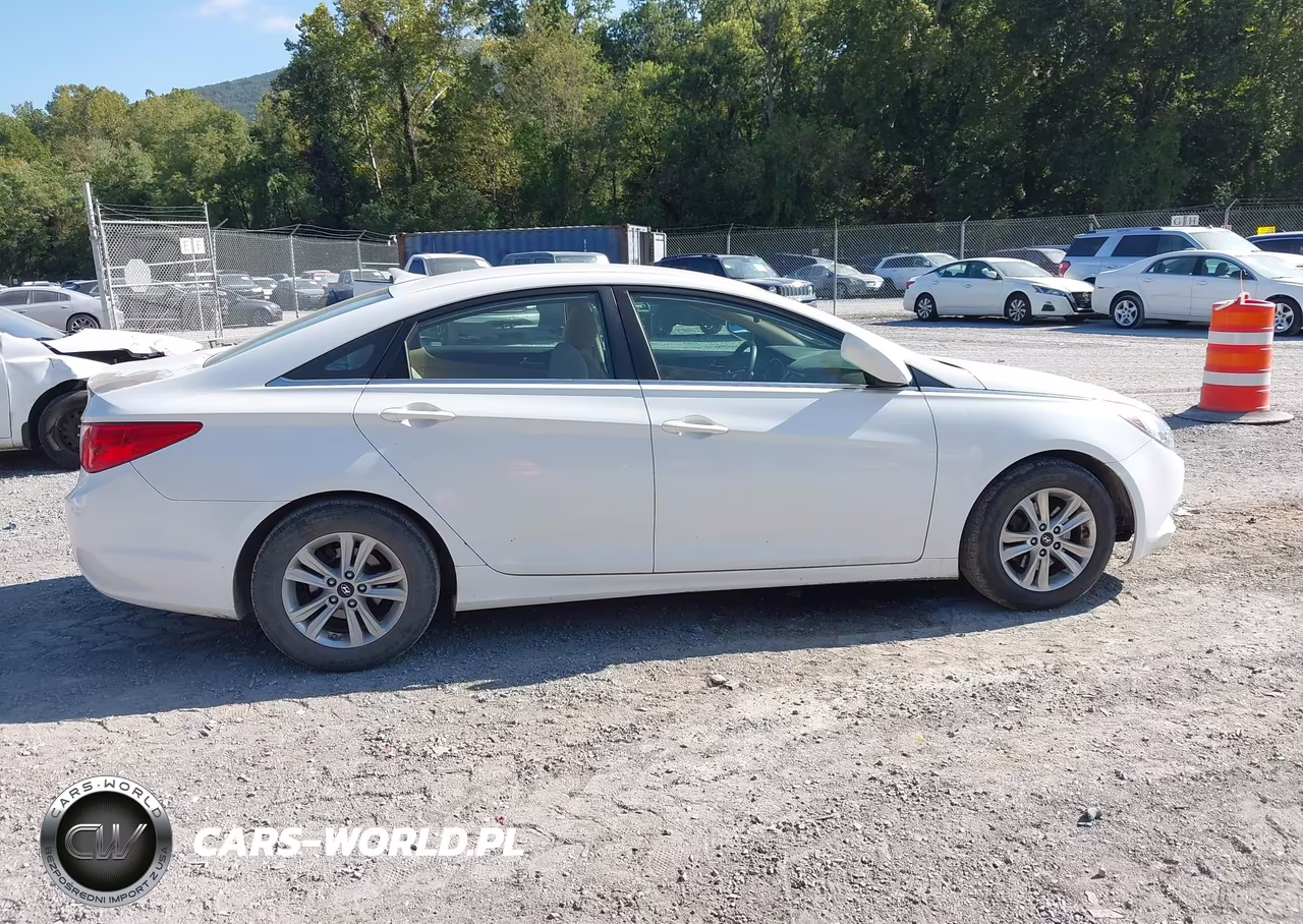 2011 Hyundai Sonata Gls VIN:5NPEB4AC0BH130477 - 13