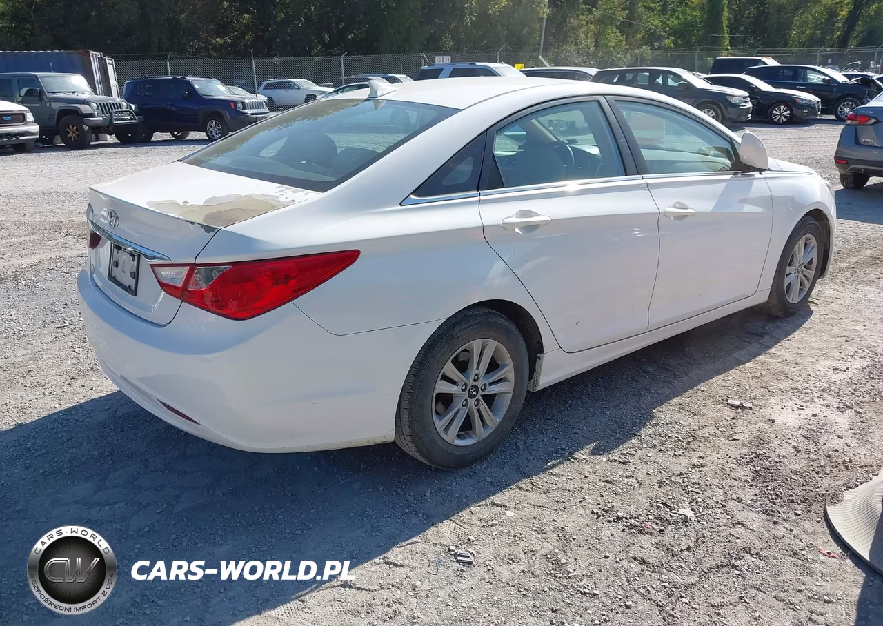 2011 Hyundai Sonata Gls VIN:5NPEB4AC0BH130477 - 4