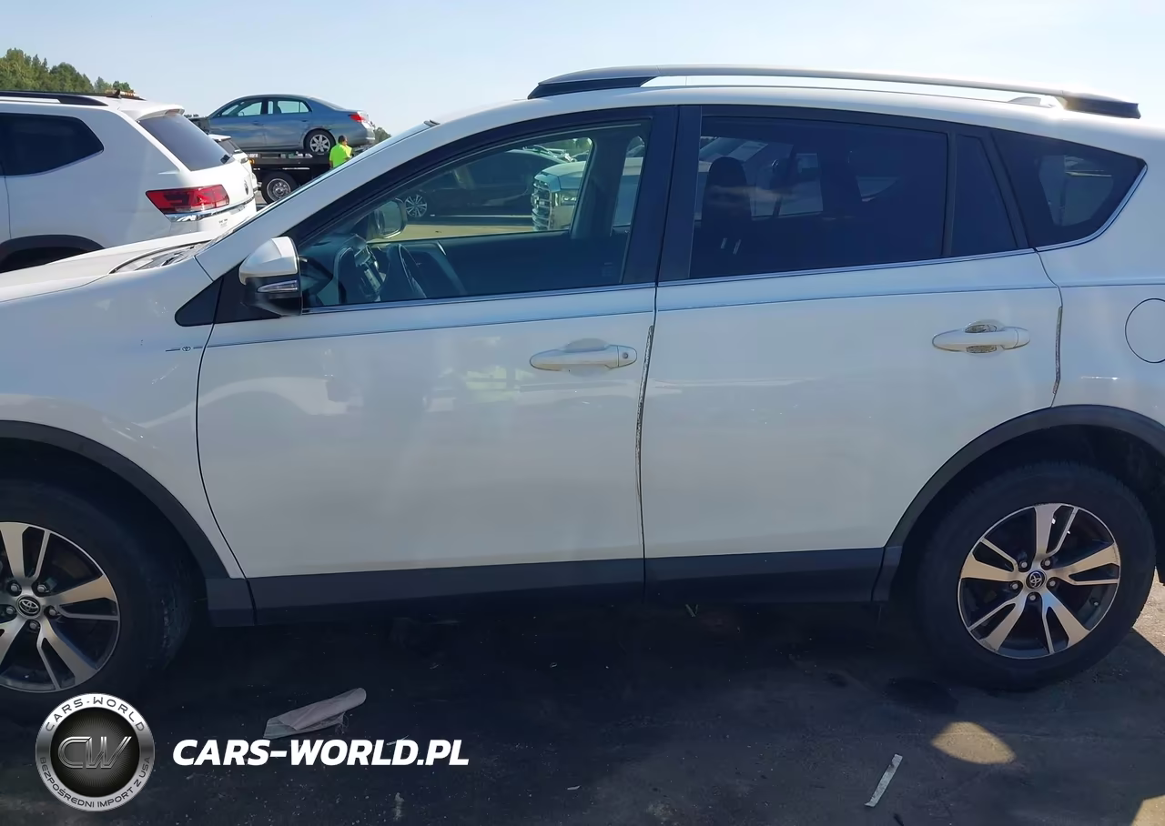 2018 Toyota Rav4 Xle VIN:JTMWFREV9JJ160276 - 14