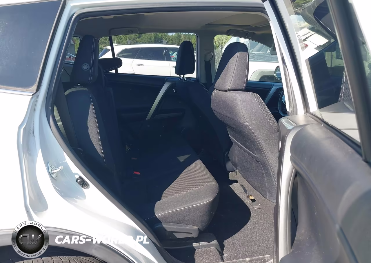 2018 Toyota Rav4 Xle VIN:JTMWFREV9JJ160276 - 8
