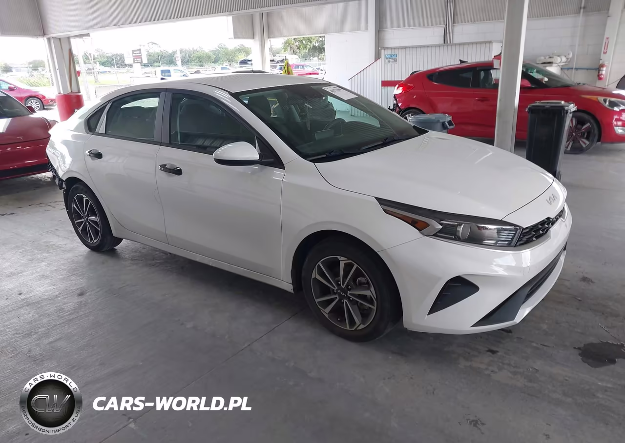 2023 Kia Forte Lxs