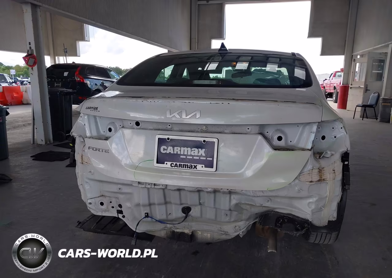 2023 Kia Forte Lxs VIN:3KPF24AD9PE639802 - 17