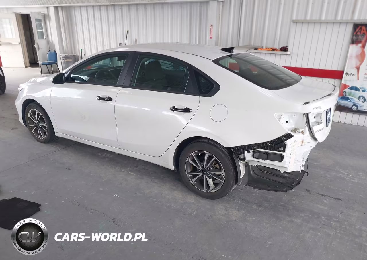 2023 Kia Forte Lxs VIN:3KPF24AD9PE639802 - 3