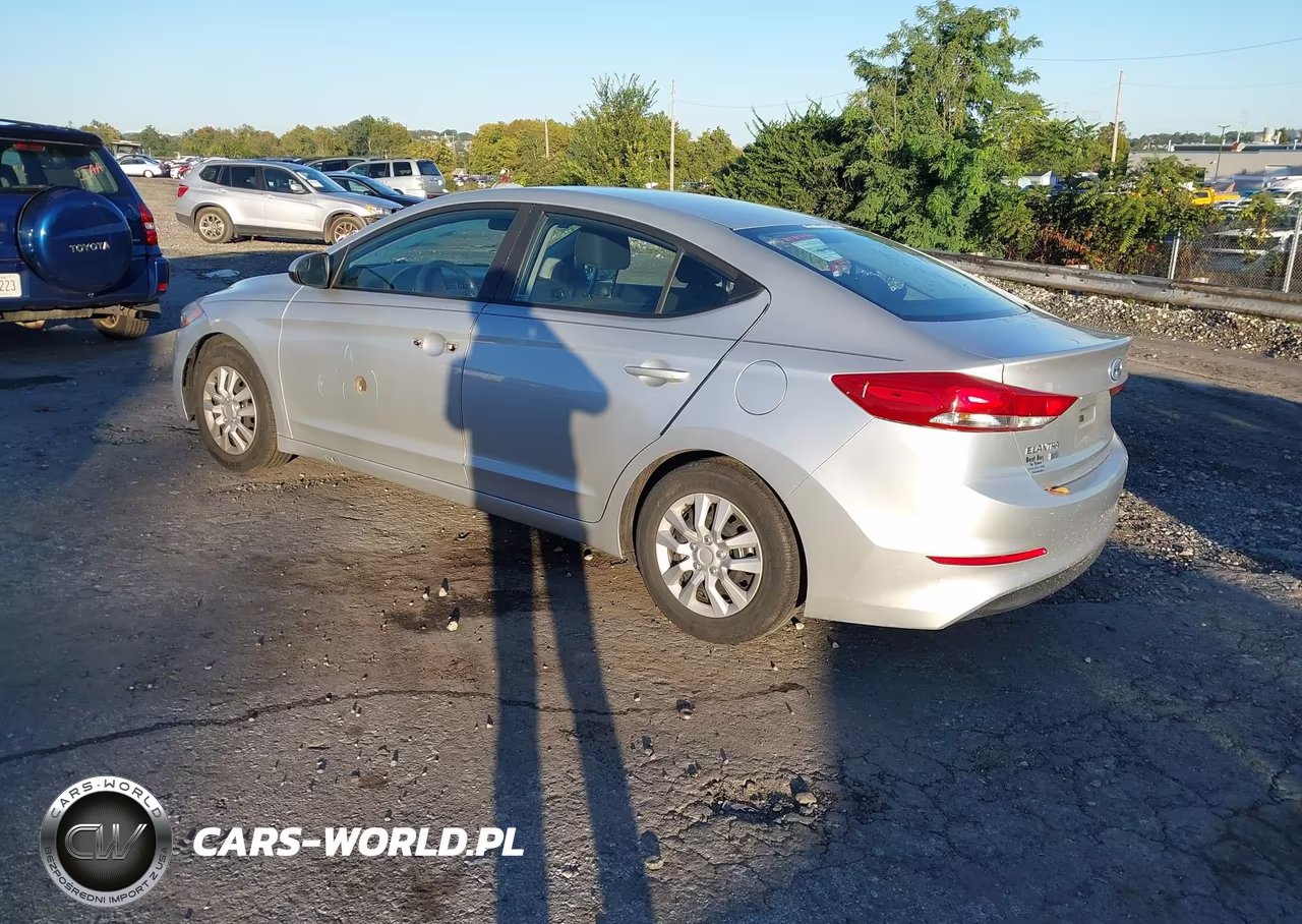 2018 Hyundai Elantra Se VIN:5NPD74LF4JH355925 - 3