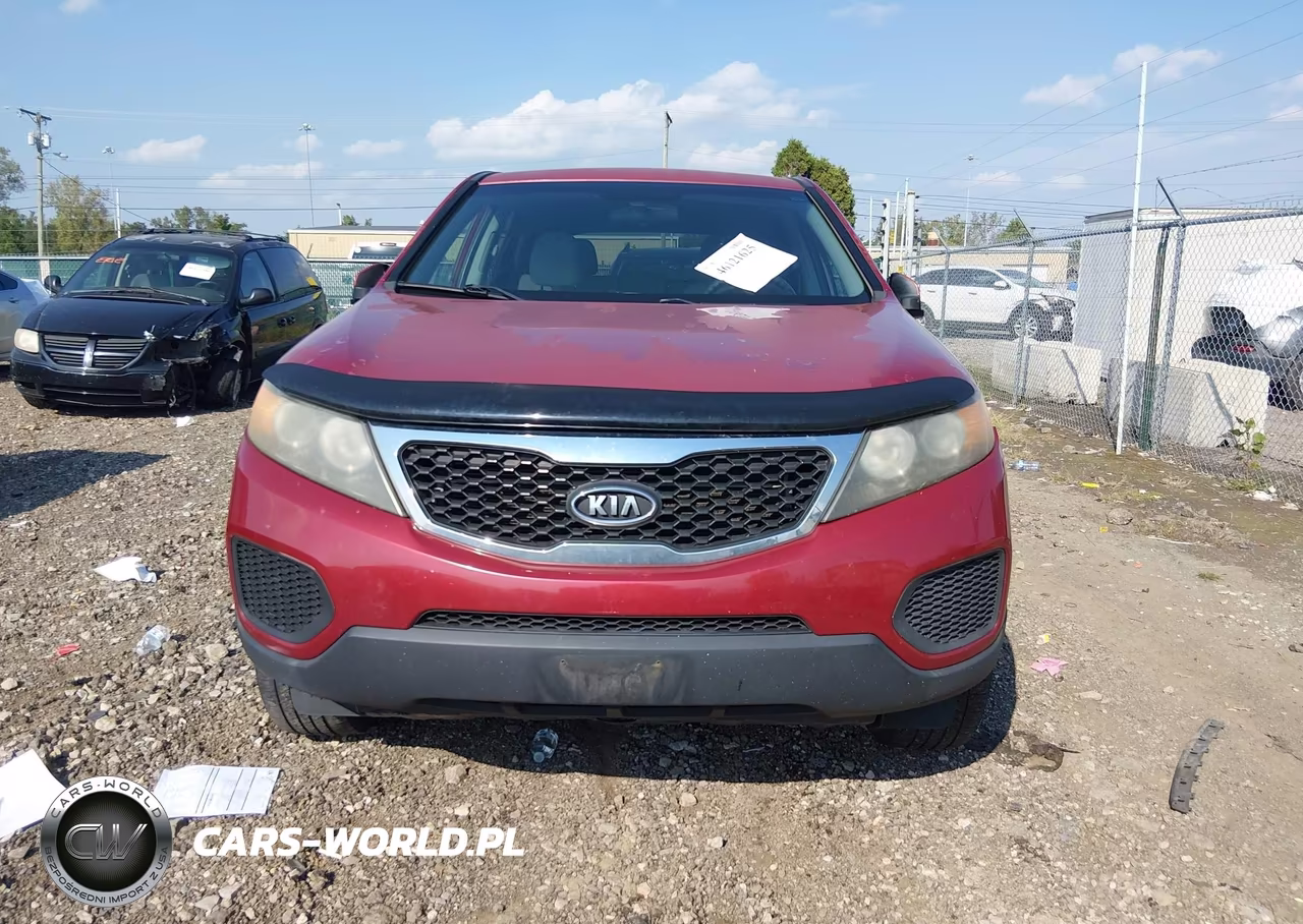 2011 Kia Sorento Lx VIN:5XYKTCA17BG073548 - 12