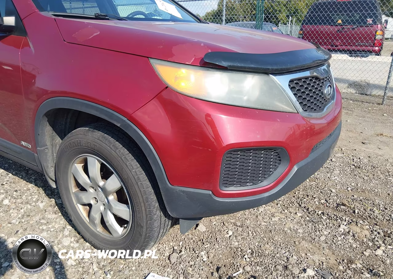 2011 Kia Sorento Lx VIN:5XYKTCA17BG073548 - 6