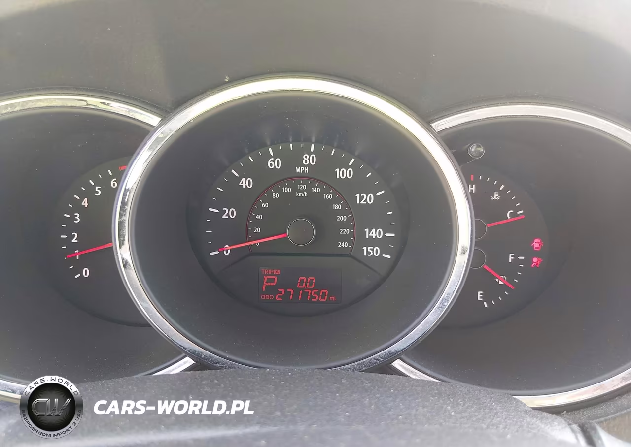 2011 Kia Sorento Lx VIN:5XYKTCA17BG073548 - 7