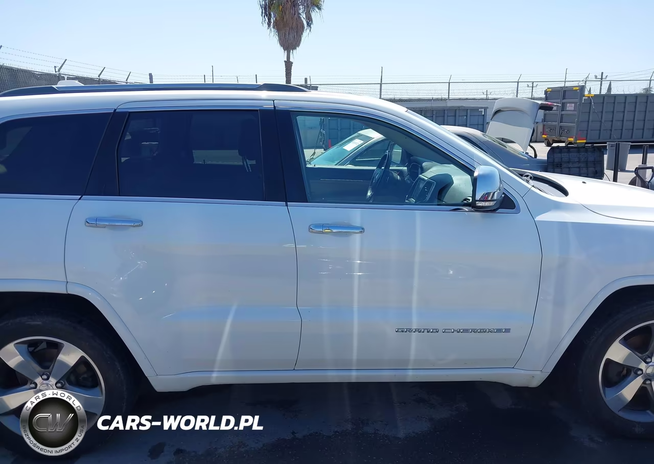 2015 Jeep Grand Cherokee Overland VIN:1C4RJECGXFC906481 - 13