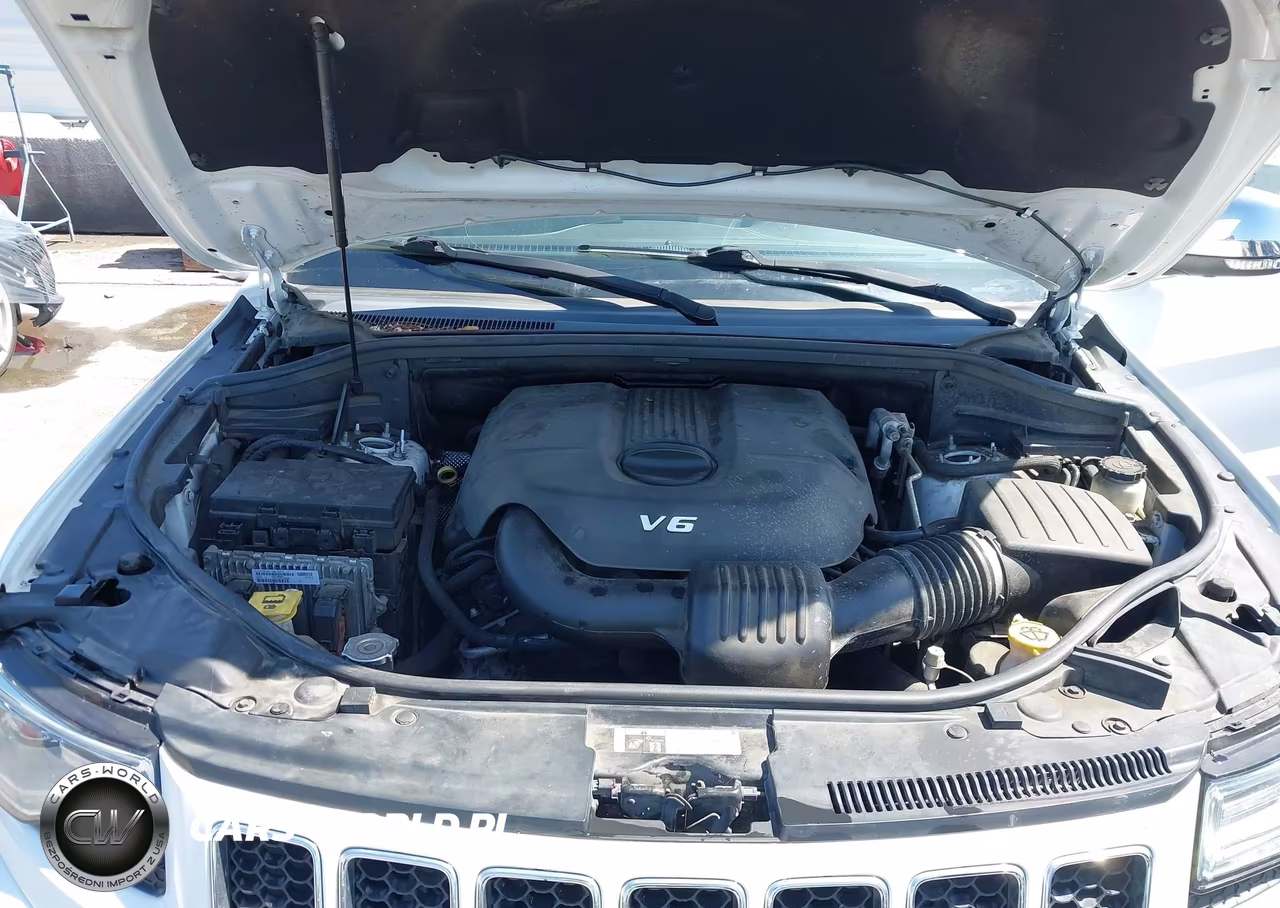 2015 Jeep Grand Cherokee Overland VIN:1C4RJECGXFC906481 - 6