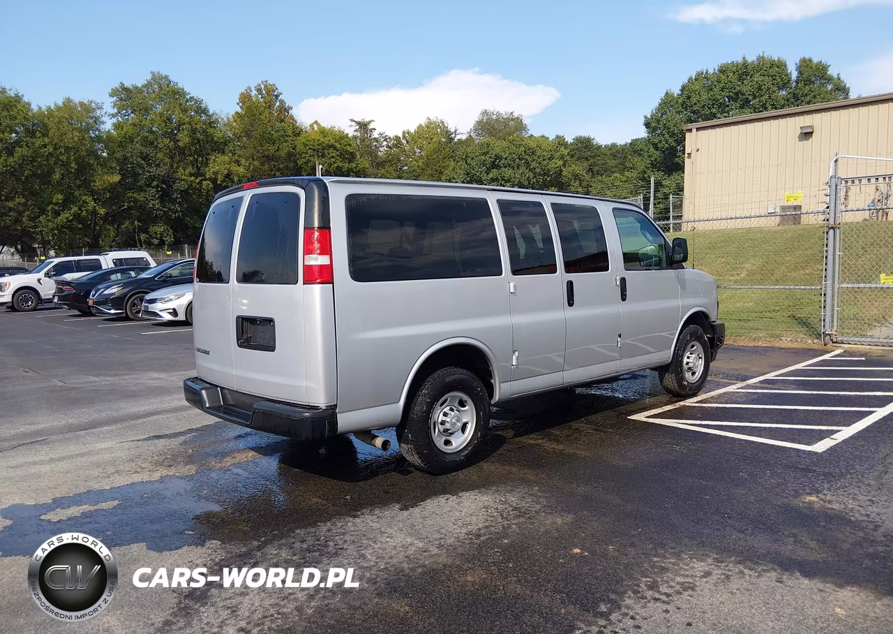 2023 Chevrolet Express Passenger Rwd 2500 Regular Wheelbase Ls VIN:1GAWGEFP2P1106521 - 4