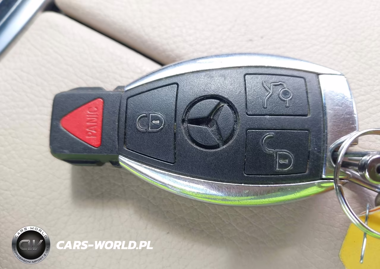 2016 Mercedes-Benz C 300 4Matic VIN:WDDWF4KB8GR138265 - 11