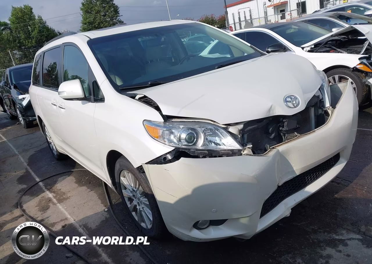 2014 Toyota Sienna Limited V6 7 Passenger