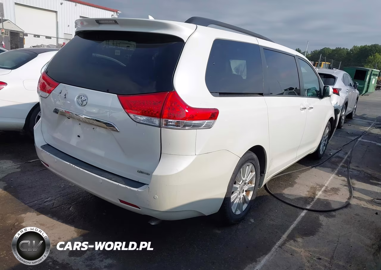 2014 Toyota Sienna Limited V6 7 Passenger VIN:5TDYK3DC7ES406980 - 4