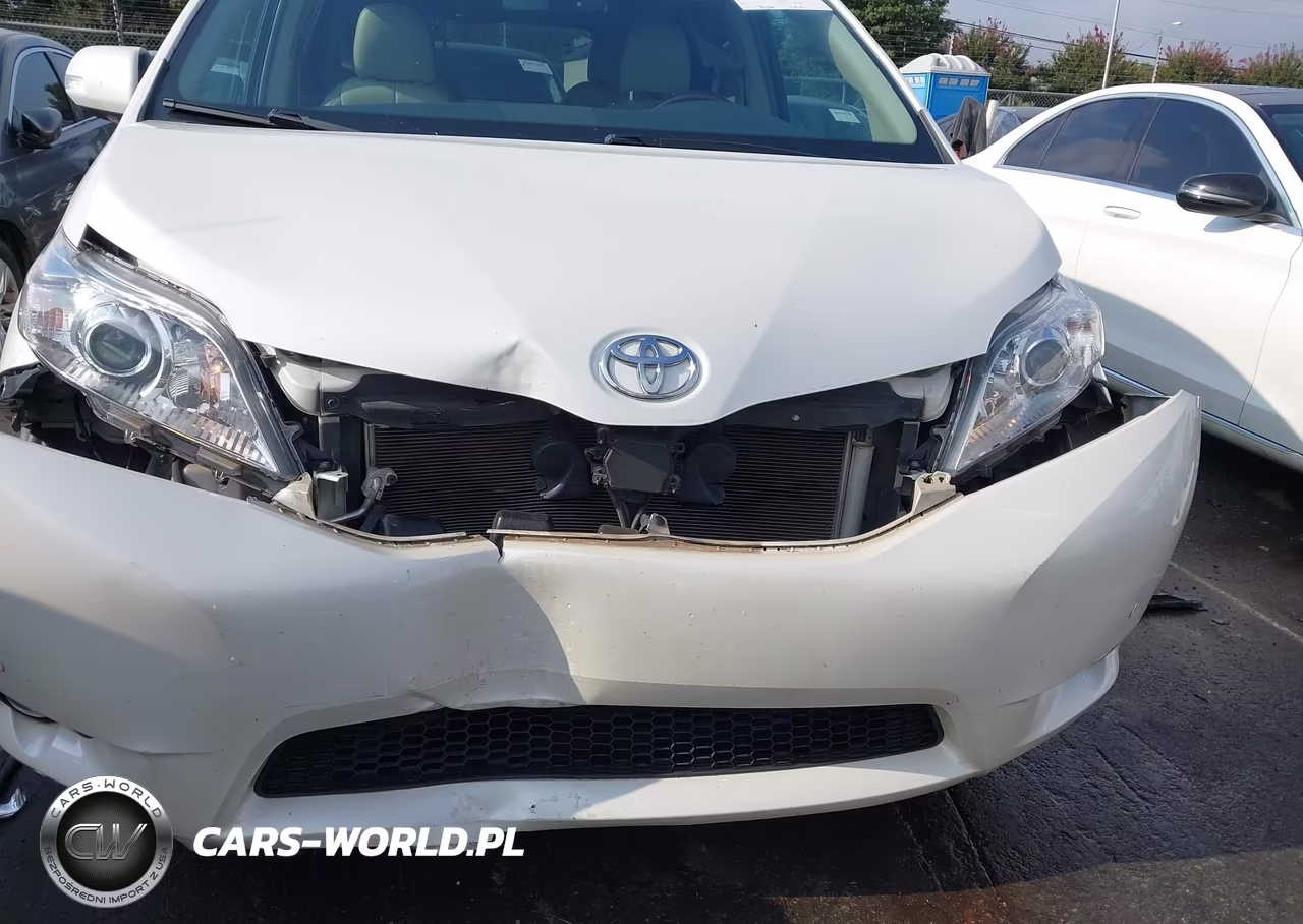 2014 Toyota Sienna Limited V6 7 Passenger VIN:5TDYK3DC7ES406980 - 6