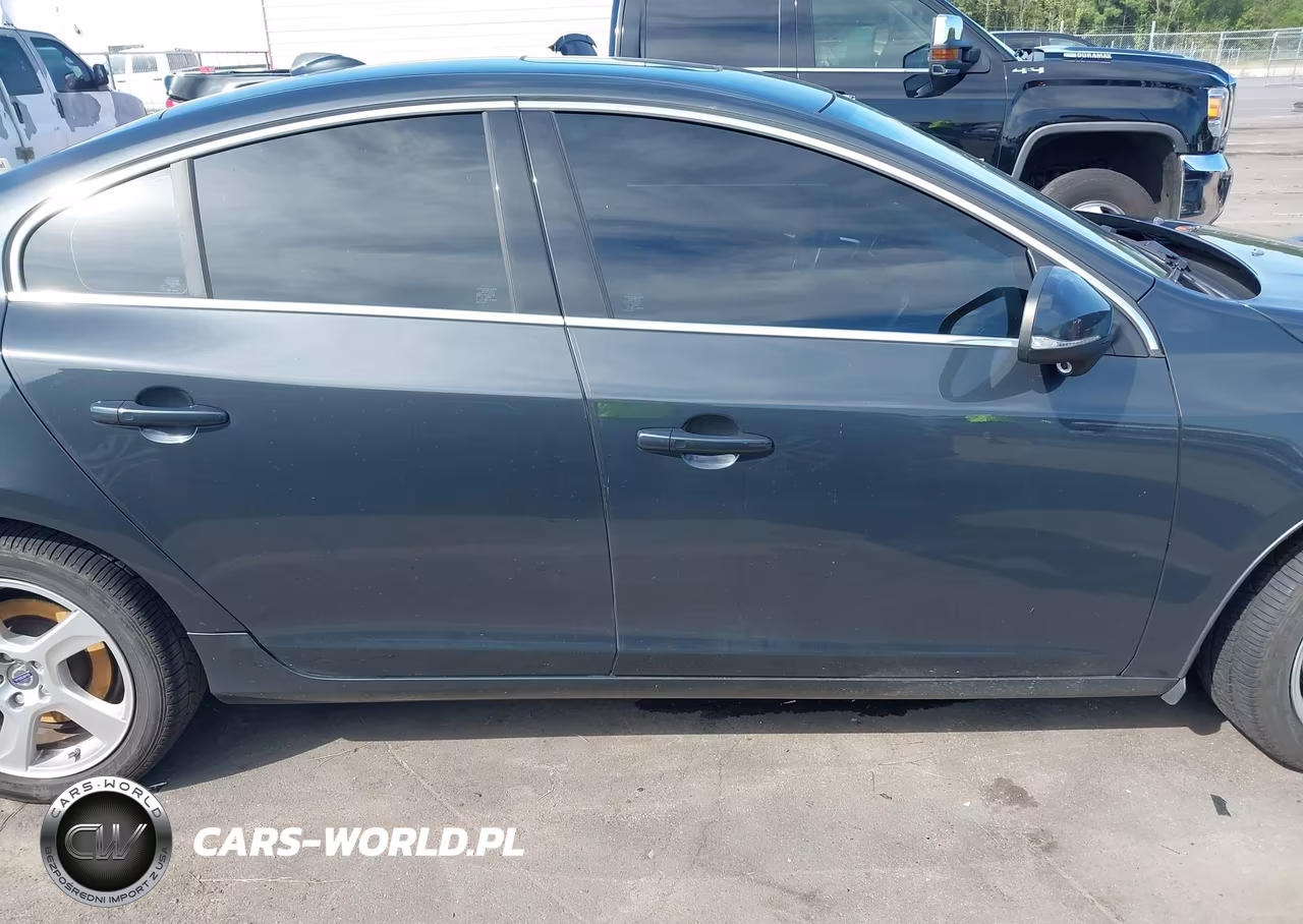 2013 Volvo S60 T5 Platinum VIN:YV1612FS5D2205443 - 13