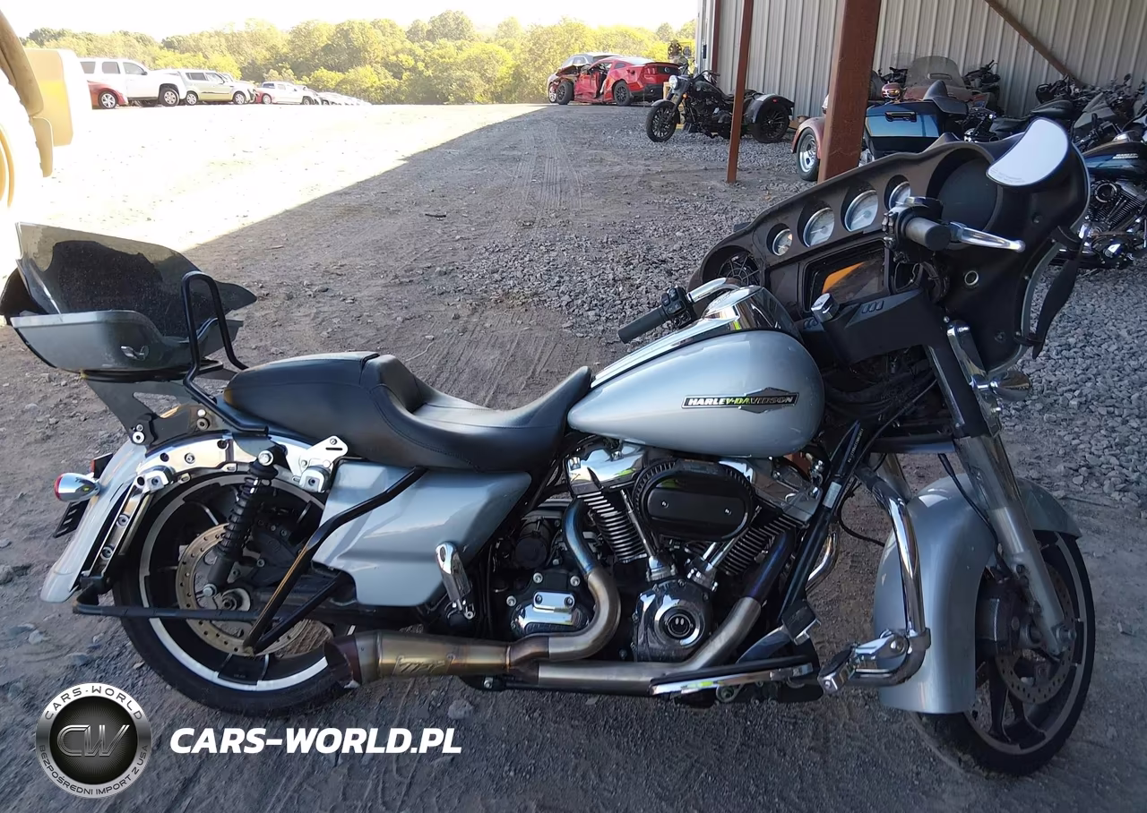 2023 Harley-Davidson Flhx VIN:1HD1KBC11PB617113 - 11