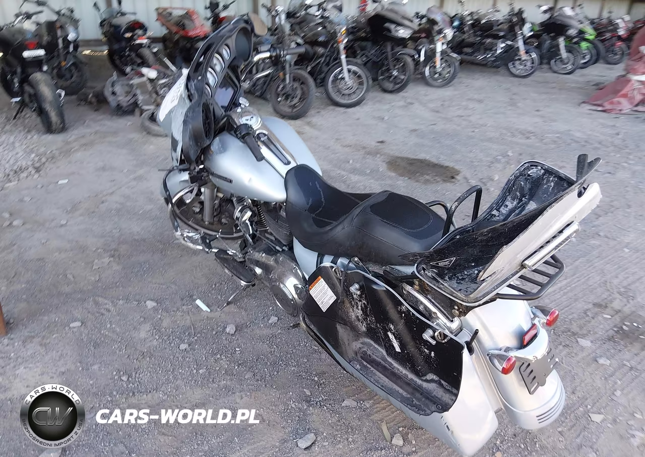 2023 Harley-Davidson Flhx VIN:1HD1KBC11PB617113 - 3