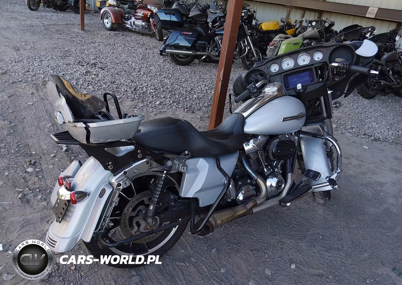 2023 Harley-Davidson Flhx VIN:1HD1KBC11PB617113 - 4