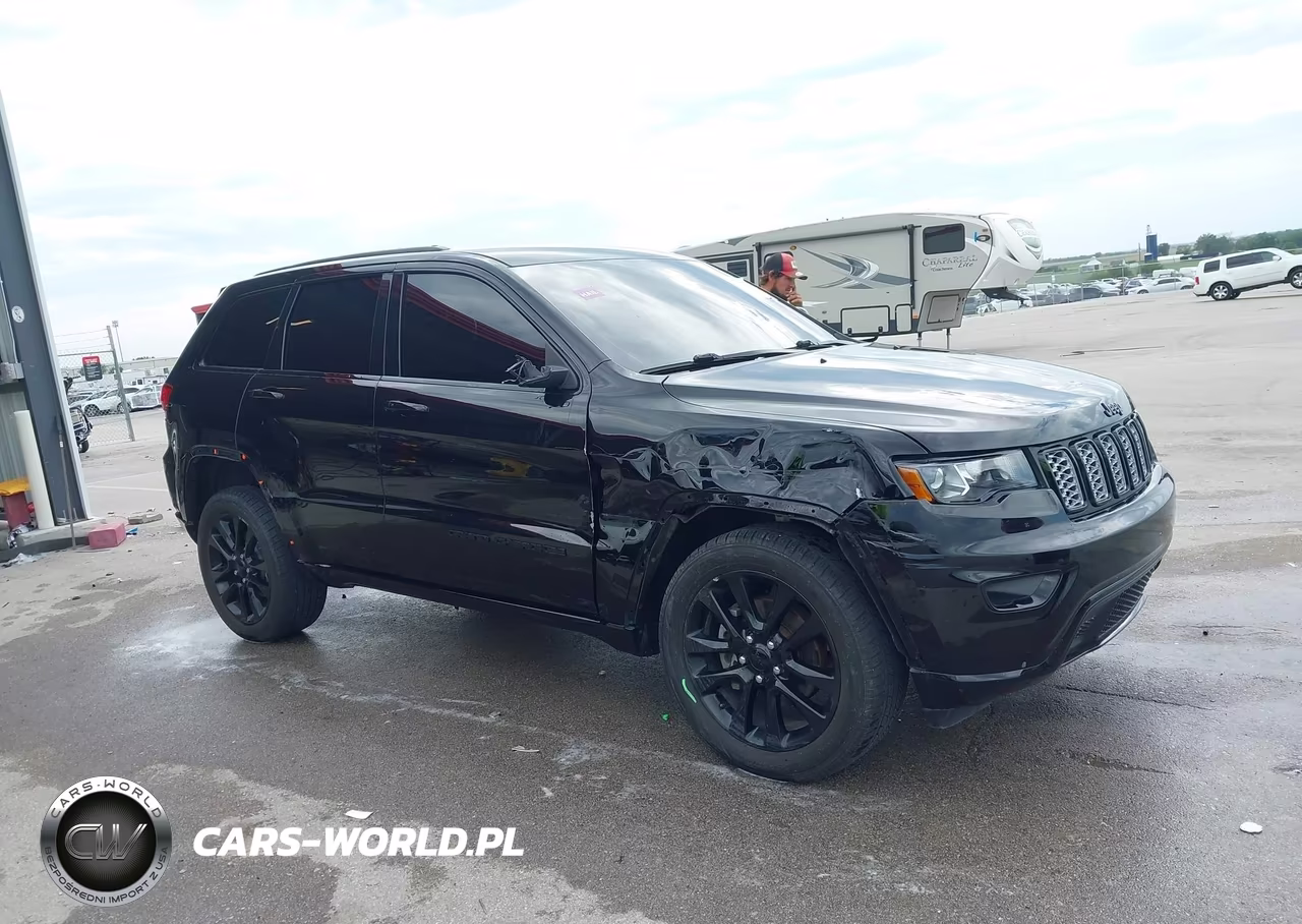 2017 Jeep Grand Cherokee Altitude 4X4 VIN:1C4RJFAG5HC938640 - 13