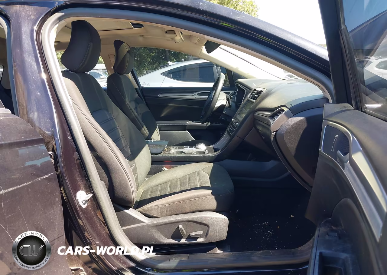 2019 Ford Fusion Hybrid Se VIN:3FA6P0LU8KR262149 - 5