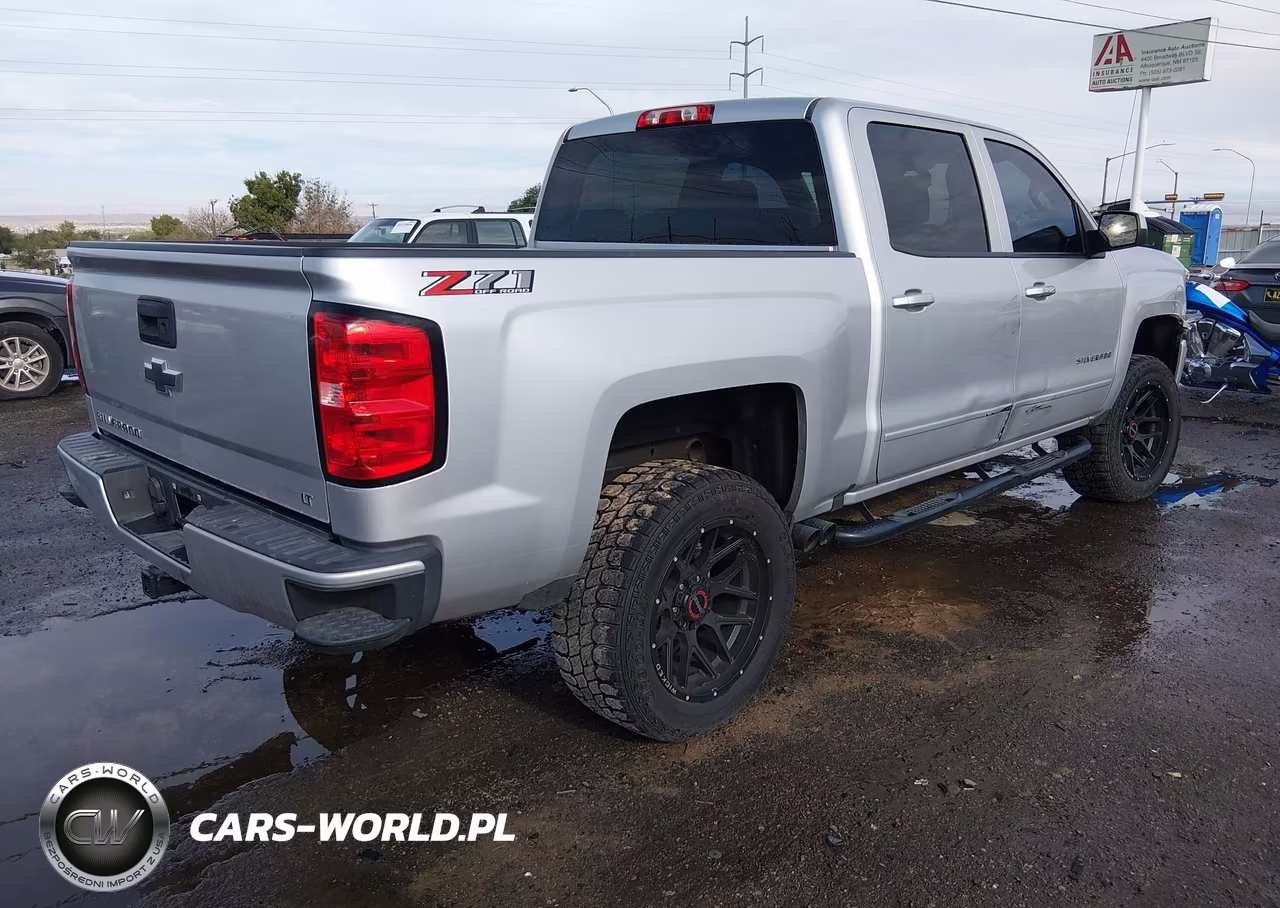 2018 Chevrolet Silverado 1500 2Lt VIN:3GCUKREC3JG347239 - 4