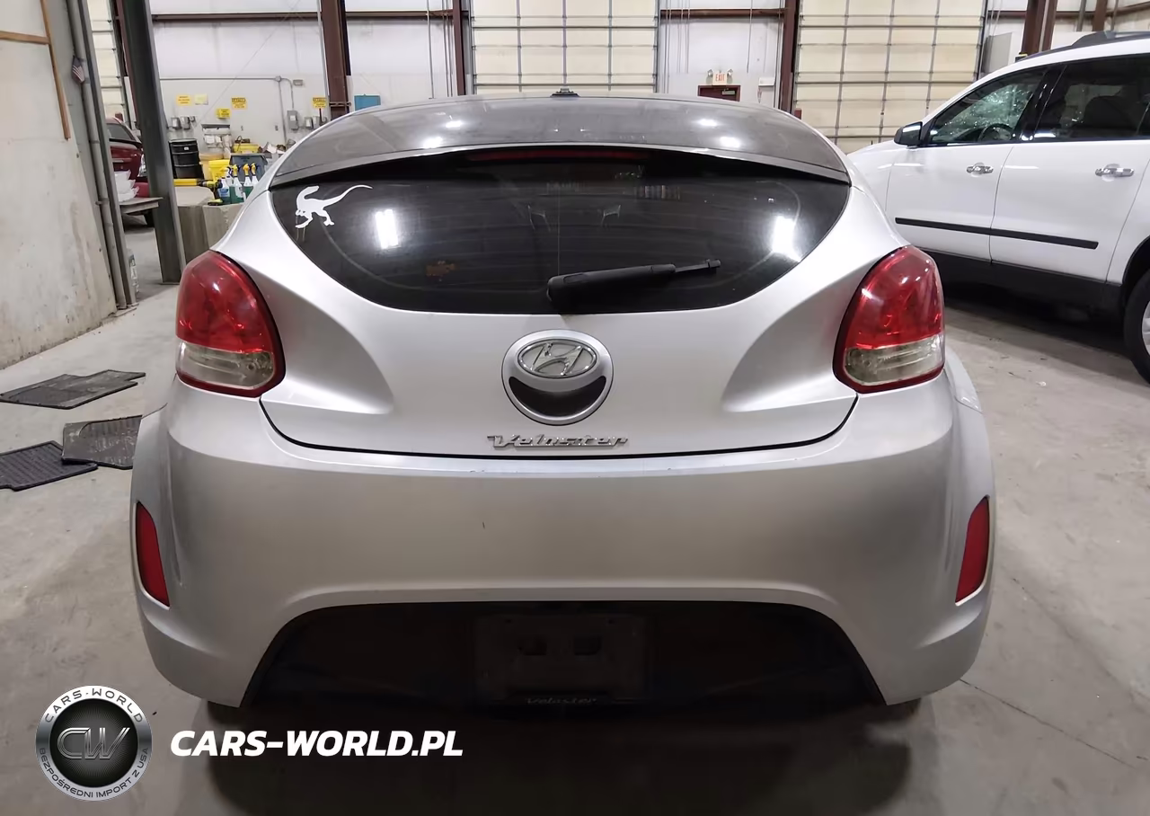 2013 Hyundai Veloster Base W-Black VIN:KMHTC6AD8DU103086 - 16