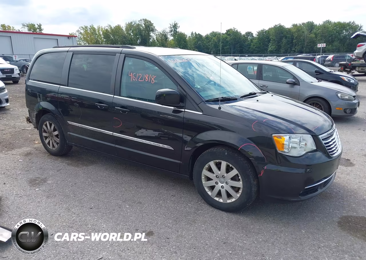 2014 Chrysler Town & Country Touring – zdjęcie 1 z 16