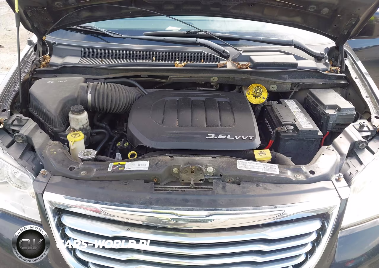 2014 Chrysler Town & Country Touring VIN:2C4RC1BG1ER272178 - 10