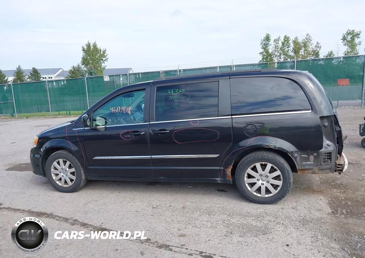 2014 Chrysler Town & Country Touring VIN:2C4RC1BG1ER272178 - 14