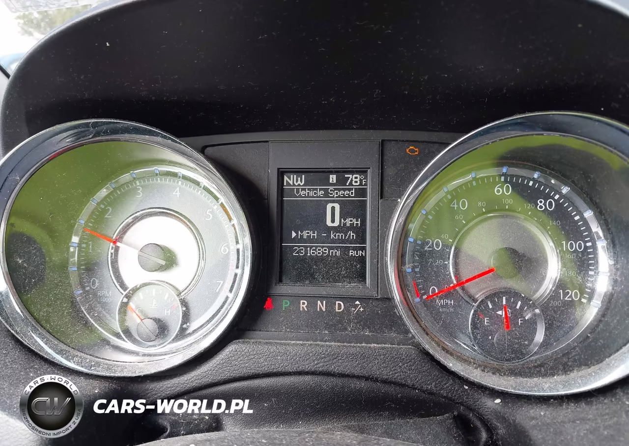 2014 Chrysler Town & Country Touring VIN:2C4RC1BG1ER272178 - 7