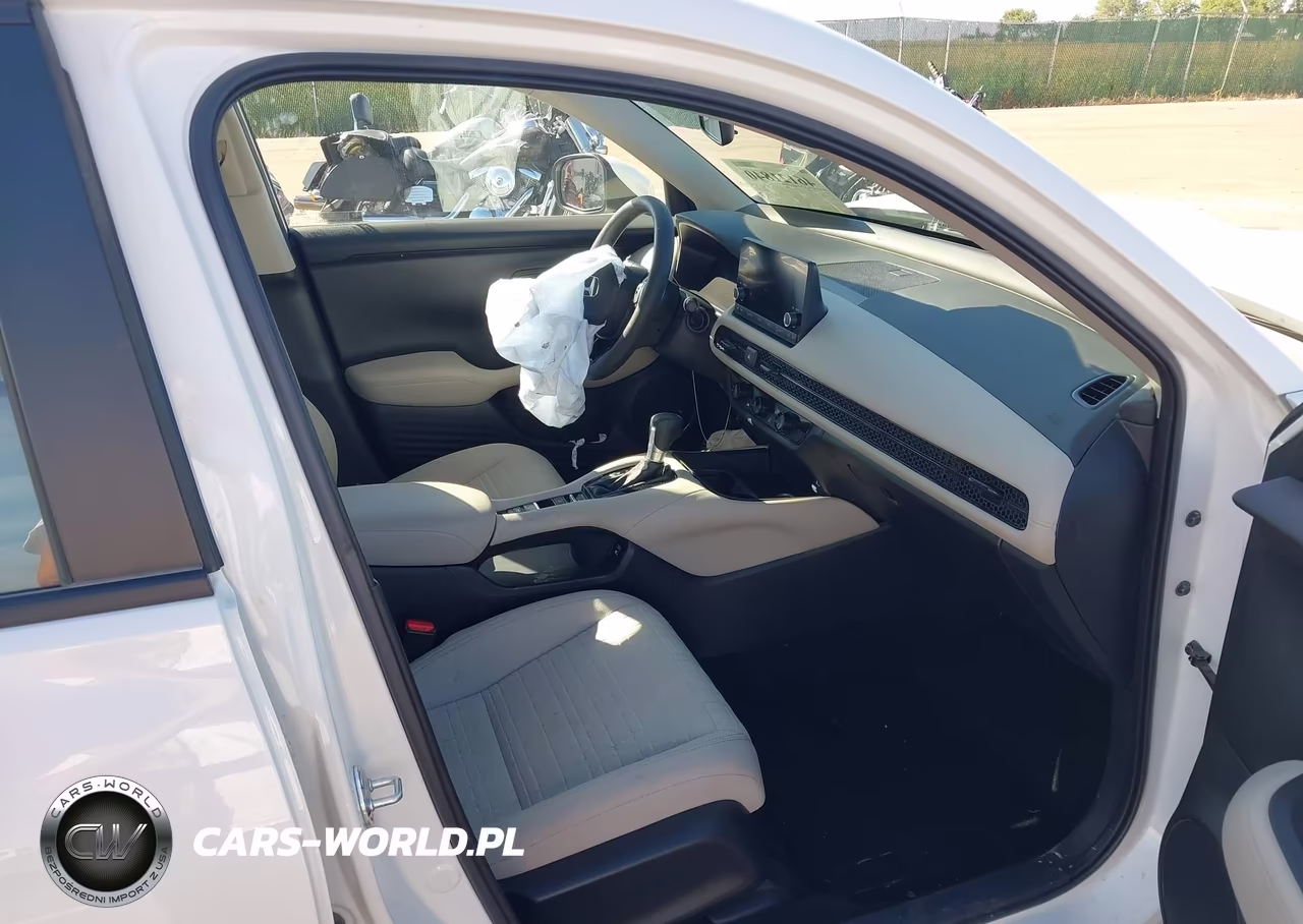 2025 Honda Hr-V Awd Lx VIN:3CZRZ2H35SM727491 - 5