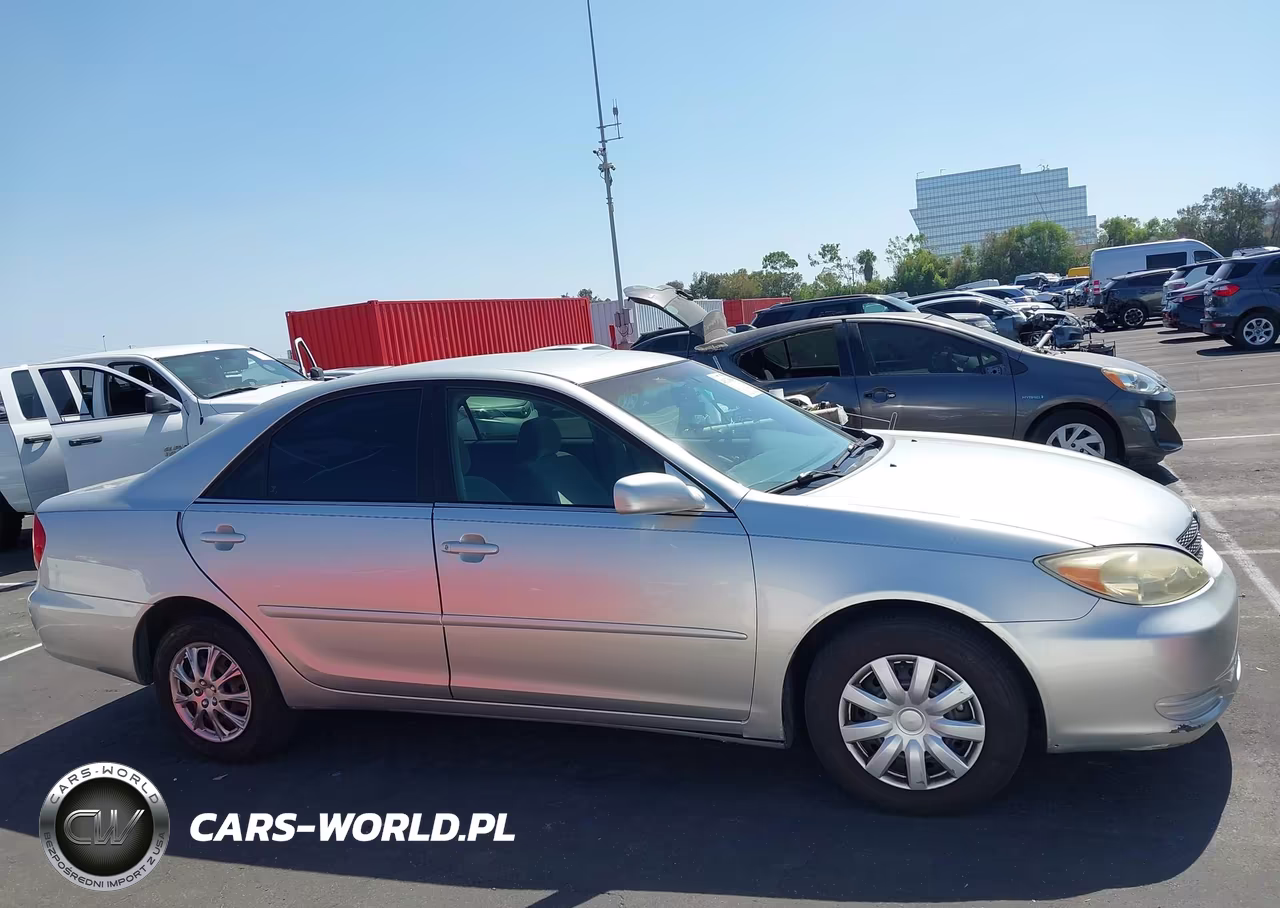 2002 Toyota Camry Le VIN:4T1BE32K62U094774 - 13