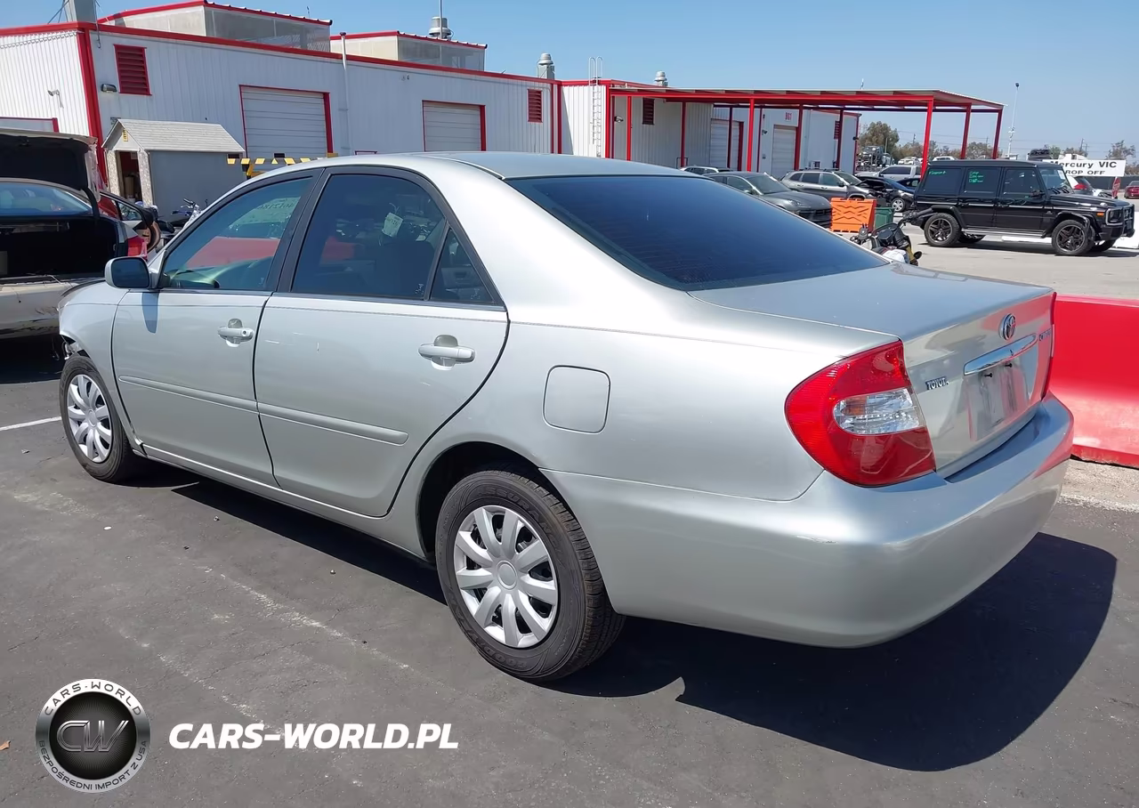 2002 Toyota Camry Le VIN:4T1BE32K62U094774 - 3