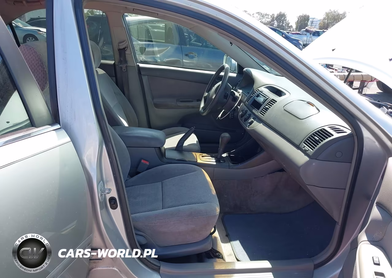 2002 Toyota Camry Le VIN:4T1BE32K62U094774 - 5