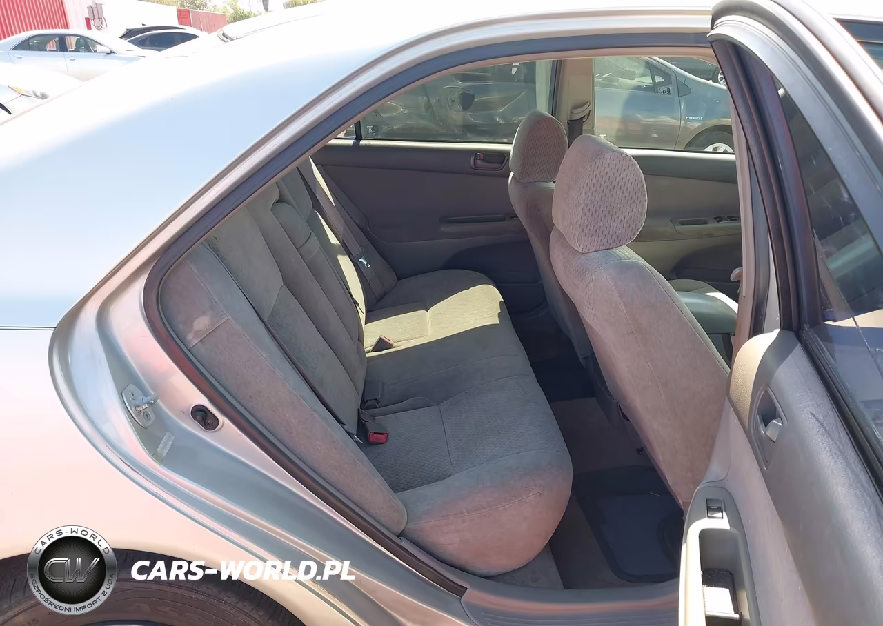 2002 Toyota Camry Le VIN:4T1BE32K62U094774 - 8
