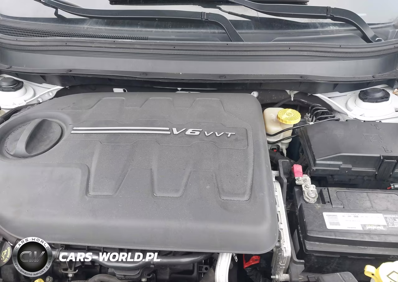 2015 Jeep Cherokee Latitude VIN:1C4PJMCSXFW631070 - 10